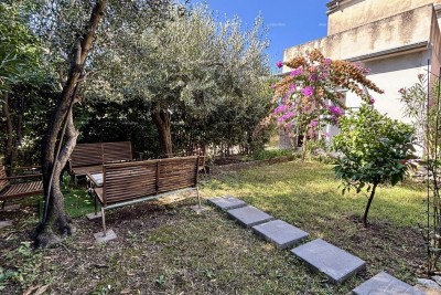 PULA, centar – prodaja / stan 55 m² s vrtom i parkirnim mjestom