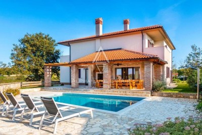 Prekrasna Villa s bazenom na mirnoj lokaciji, Istra, Bale