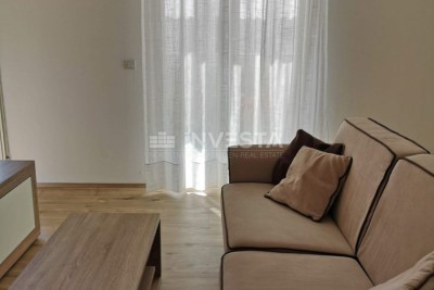 Pula, Šijana, möblierte Wohnung im 5. Stock eines Gebäudes mit Aufzug