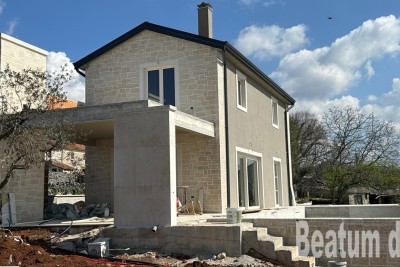 Villa più piccola con wellness e piscina vicino a Visignano - nella fase di costruzione