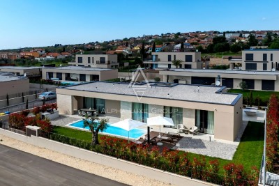 Istrien, Poreč: Luxusvilla mit pool nahe dorf