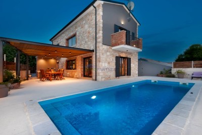 Villa in pietra nelle vicinanze di Canfanaro e vicino alla bellissima Rovigno