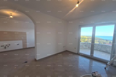 Prodaja šarmantnega stanovanja 60 m², Duga Uvala – pogled na morje