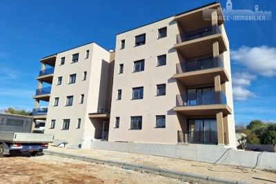 Erdgeschosswohnung mit Garten in einem Neubau, nahe dem Zentrum von Porec