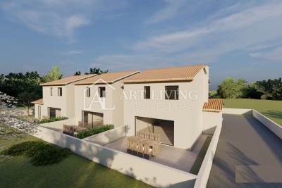 Umag, okolica - PRILOŽNOST - očarljiva vrstna hiša s skupnim bazenom