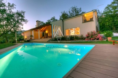 Entdecken Sie Ruhe in Buzet, Istrien: Exquisite Villa mit Pool inmitten der Natur