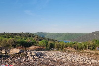 ISTRA,LABIN, OKOLICA, ZEMLJIŠTE S POGLEDOM NA MORE I U BLIZINI MORA