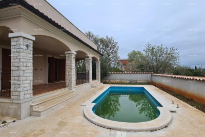 Vicino alla città di Dignano, casa vacanze con piscina