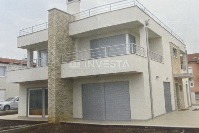 Novigrad, Gradbeno zemljišče na odlični lokaciji