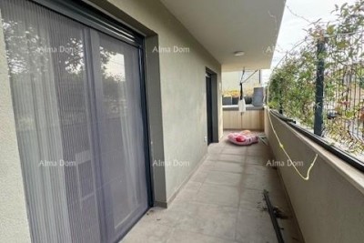 Pula Stoja. Odlična lokacija, blizina mora, plaža, Max City