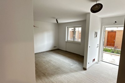 Appartamento al piano terra, nuovo edificio, dintorni di Novigrad