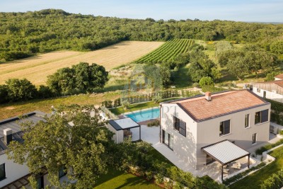 Poreč, Vrsar, okolica, Samostojeća luksuzna vila na mirnoj lokaciji, 10 km od mora
