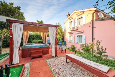 Istria, Umag, Villa moderna con piscina e giardino privato in vendita