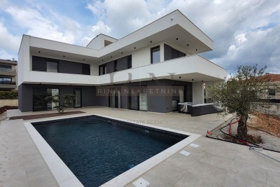 Luksuzna vila z bazenom in wellnessom – Tar, Istra