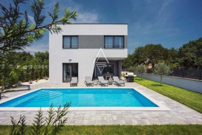 EKSKLUZIVA! Luksuzna nova Vila s bazenom - Pula!