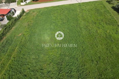 Građevinsko zemljište 10km od centra Poreča