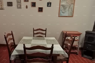 Prodaja kuće na tri etaže, Medulin!