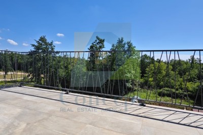 Poreč, Umgebung, Wohnung im 2. Stock eines Neubaus, 11 km vom Meer entfernt