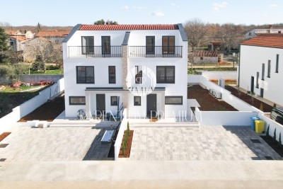 Nuova casa bifamiliare con vista panoramica sul mare