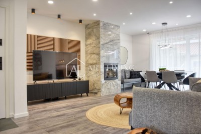 Poreč, luxuriöse Drei-Zimmer-Wohnung, 100 m², 800 m vom Meer entfernt