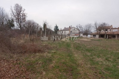 Istra, Gračišće, građevinsko zemljište 1652 m2