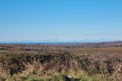 Građevinsko zemljište s pogledom na more u okolici Brtonigle