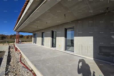 Neubau. Haus in Žminj.