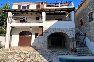 Reihenhaus in der Nähe von St. Lovreč