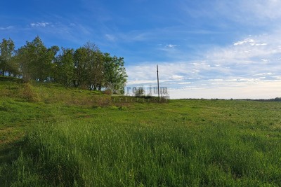 Poreč, 35.000 m2 zemljišta, 2 km od mora