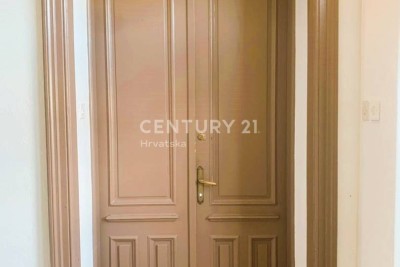 Prodaja, Stan, 3,5-sobni (3S+DB), Istarska županija, Rovinj