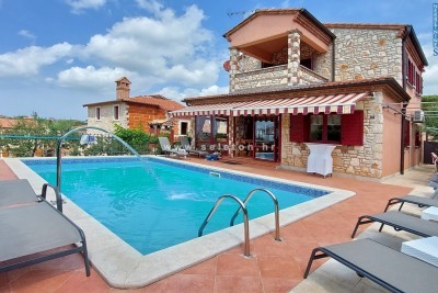 Istrien, Poreč, Haus mit Pool und Meerblick in der Nähe von Poreč