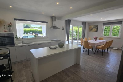 Najam - stan u prizemlju sa bazenom - Višnjan