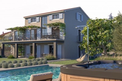 Casa indipendente vicino a Parenzo, con 3 appartamenti e una piscina, su un terreno di 1300 m2