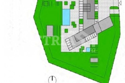 Terreno molto attraente con vista sul mare