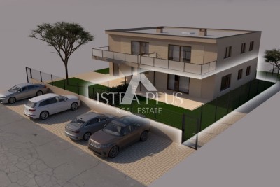 Poreč, aufgeteilt, hervorragende Lage! Wohnung mit 2 Schlafzimmern und einem 95 m² großen Privatgarten