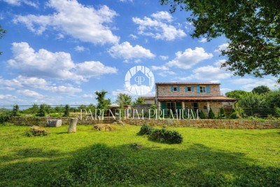 Renoviertes Steinhaus mit viel Grundstück