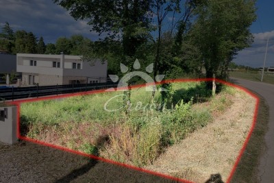 Građevinsko zemljište 690 m² – mirna lokacija