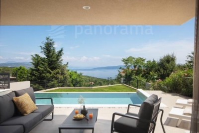 Luksuzna vila s pogledom na more