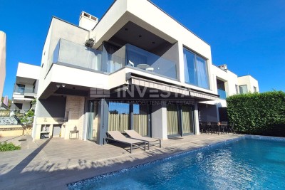 Modern villa near the sea