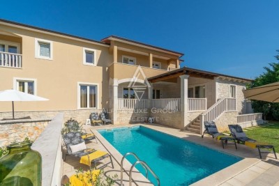 Istrien, Poreč Umgebung, Geräumige villa mit panoramablick zu verkaufen