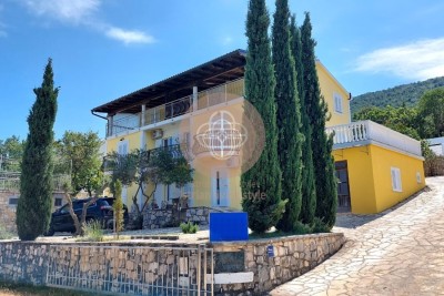 Bellissimo condominio con vista sul mare