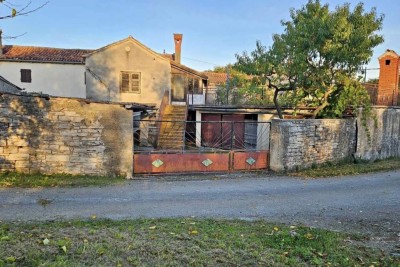 KAMENA KUĆA U OKOLICI,ŽMINJ!