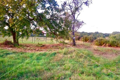 Građevinsko zemljište Loborika 634m2, samo 5km od Pule