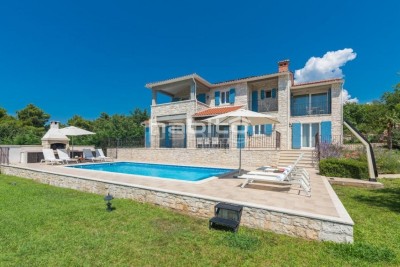 Porec, Visnjan - Stone villa with sea view, swimming pool and jacuzzi