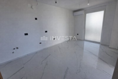 Fažana okolica, dvosoban stan u novogradnji s uporabnom