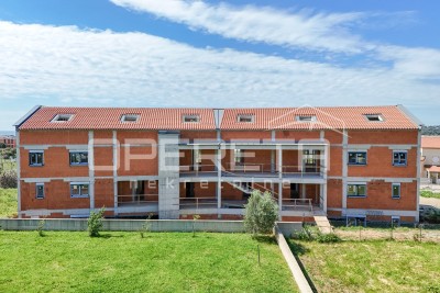 Stan s pogledom na more i galerijom – Medulin (300m od plaže, 84,19 m2)