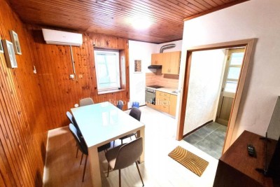 DAS ZENTRUM VON TAR!!! Steinhaus mit drei Schlafzimmern, 3 km vom Meer entfernt