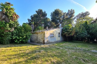 Jedinstvena kuća na plaži u centru Poreča