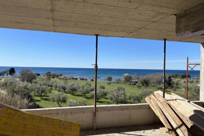 UMAG, DUPLEX KUĆA SAMO 150 METARA OD PLAŽE SA PANORAMSKIM POGLEDOM NA MORE I DOLOMITE