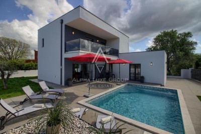 Istra, Ližnjan, Moderna vila s bazenom i prekrasnim pogledom